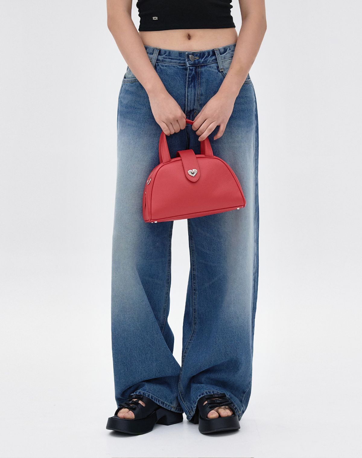 키시닝(KISYNING) Halfmoon Leather Mini Tote Bag (Hot Pink)