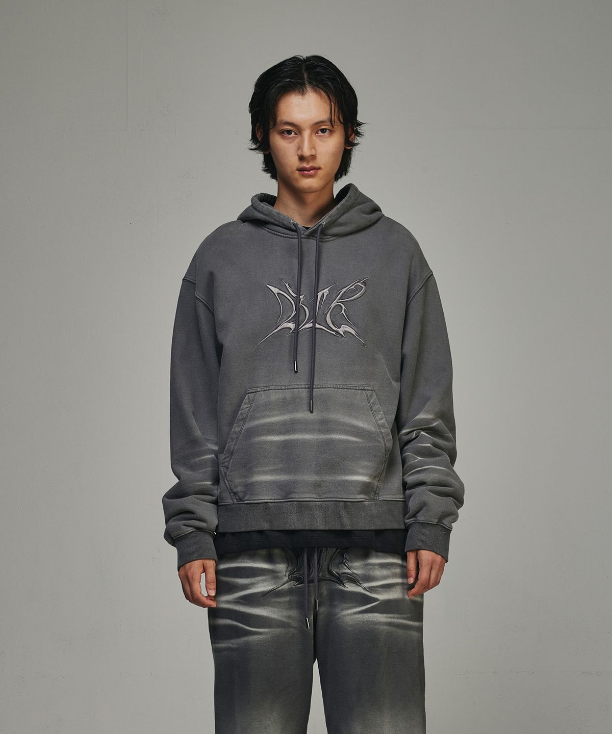 비엘알(BLR) Embroidery Washed Hoodie