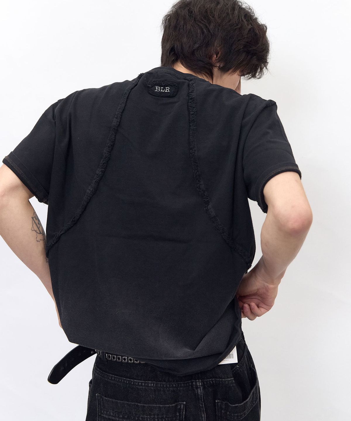 비엘알(BLR) Destroyed Gradation Bleached Short Sleeve Black