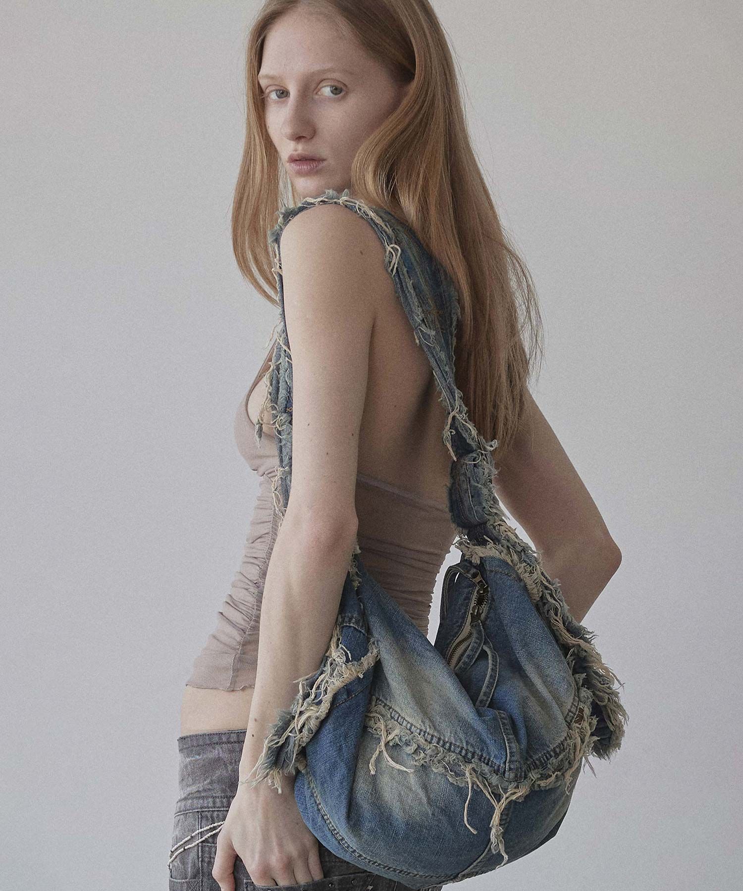 ショルダーバッグ・ポシェット SCULPTOR Destroyed Denim Duffel Bag 4BFT545 SCULPTOR Destroyed Denim Duffel Bag 4BFT545 (SCULPTOR