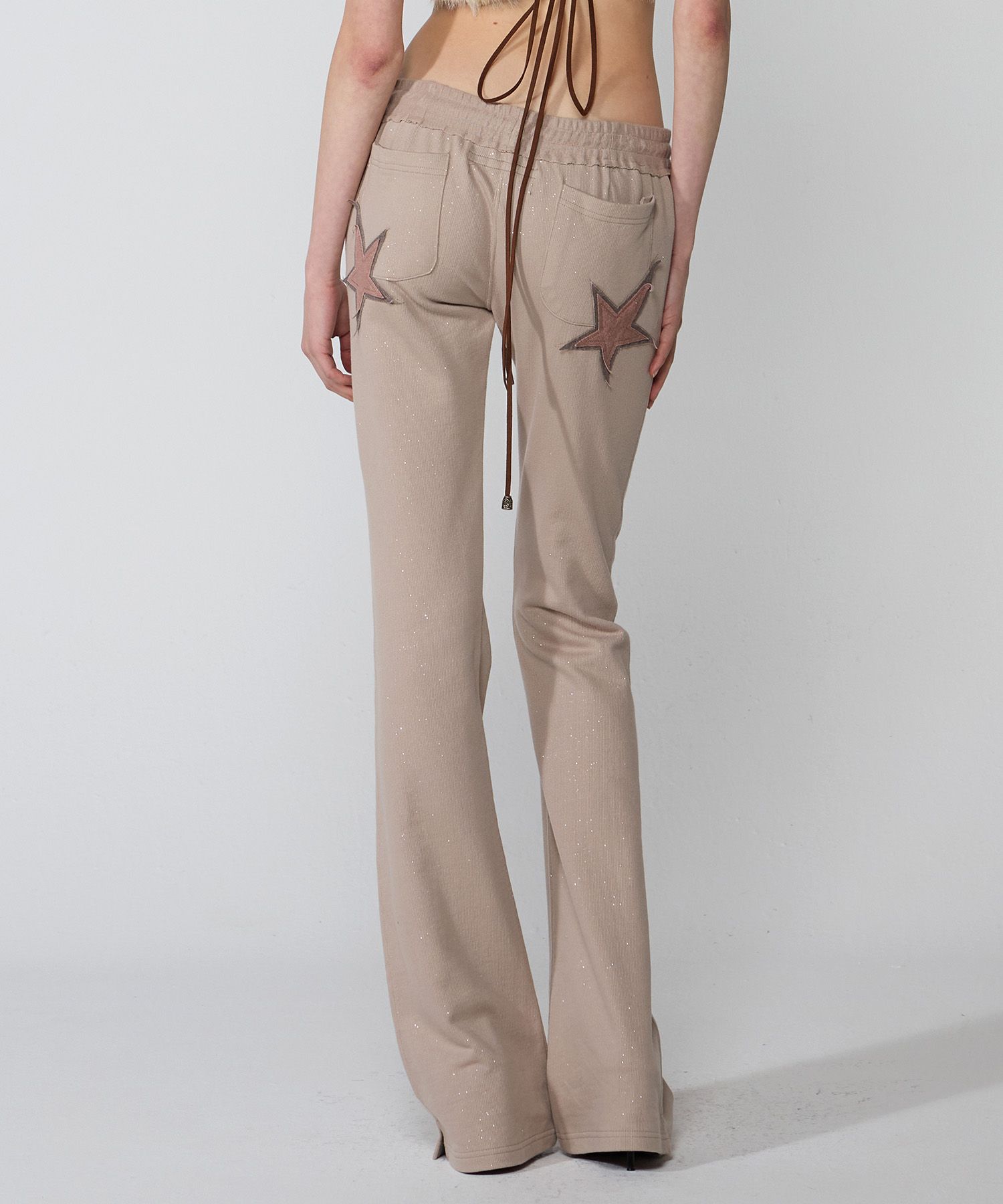 【名入れ無料】 | MUSINSA SCULPTOR Beige Sweatpants Cut Boots Glitter パンツ