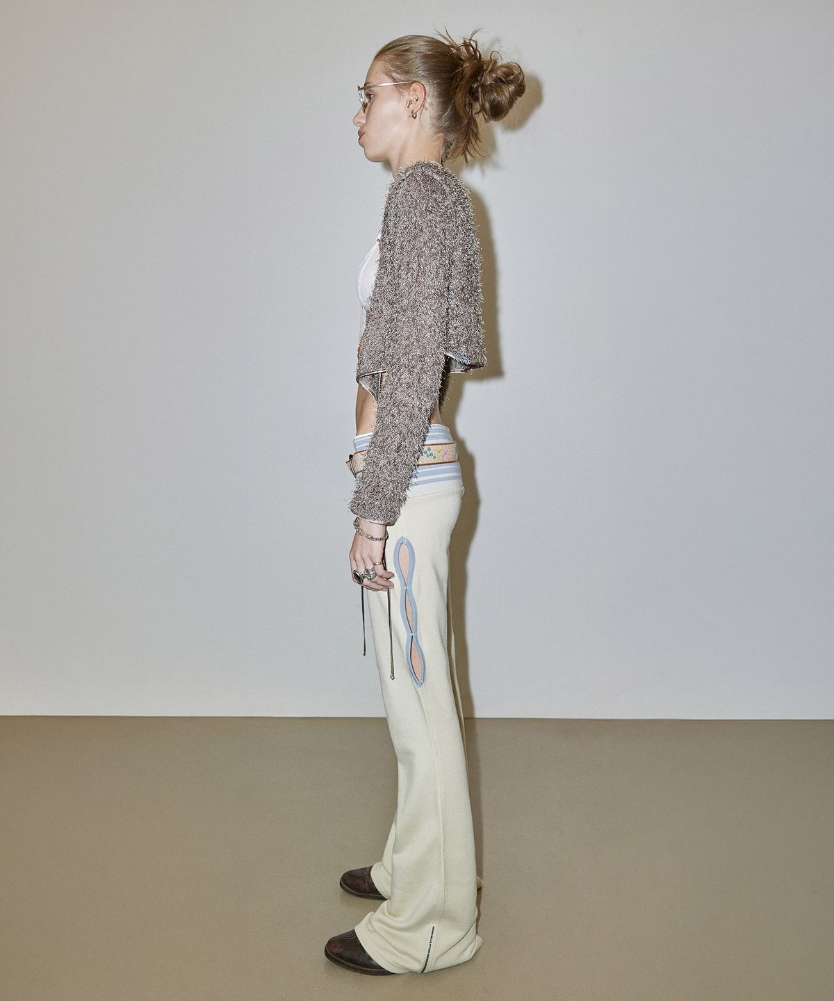 스컬프터(SCULPTOR) Cut Out Stripe Sweatpants Raw