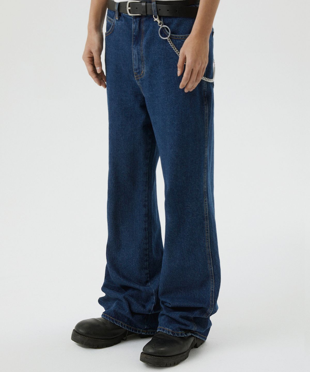 스웨이드(SUADE) FLARE DENIM [BLUE]