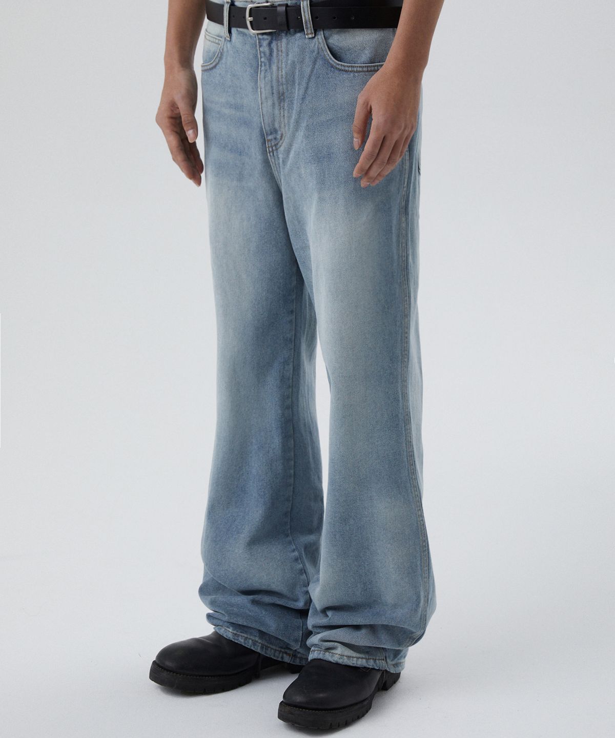스웨이드(SUADE) FLARE DENIM [LIGHT BLUE]