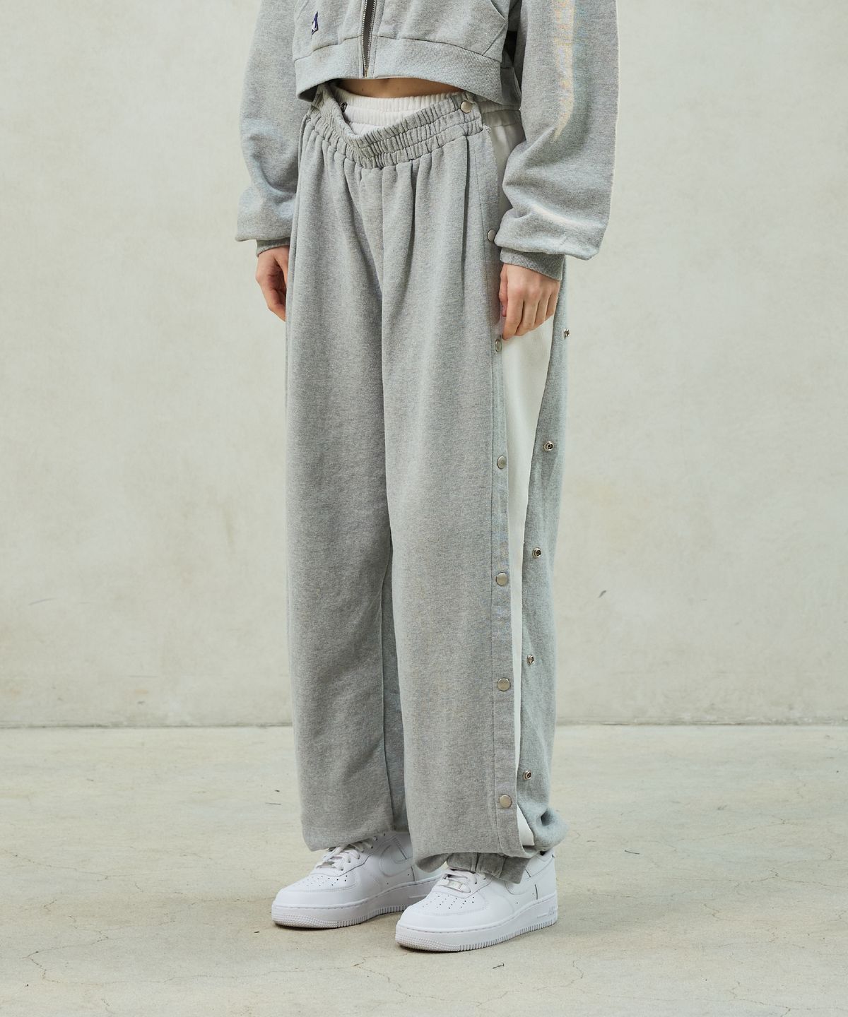 아리킴(ARIKIM) PITA SNAP OFF SWEAT PANTS / MELANGE
