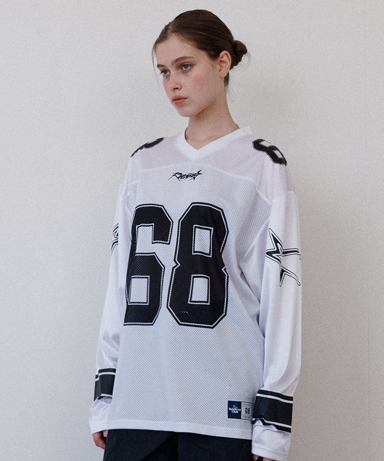 MUSINSA | RETRIEVER CLUB 68 LONG FOOTBALL JERSEY [WHITE]