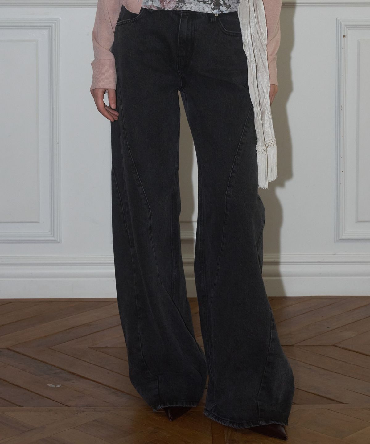 더포르타(THEPORTA) DOUBLE CURVED DENIM PANTS, DARK GREY