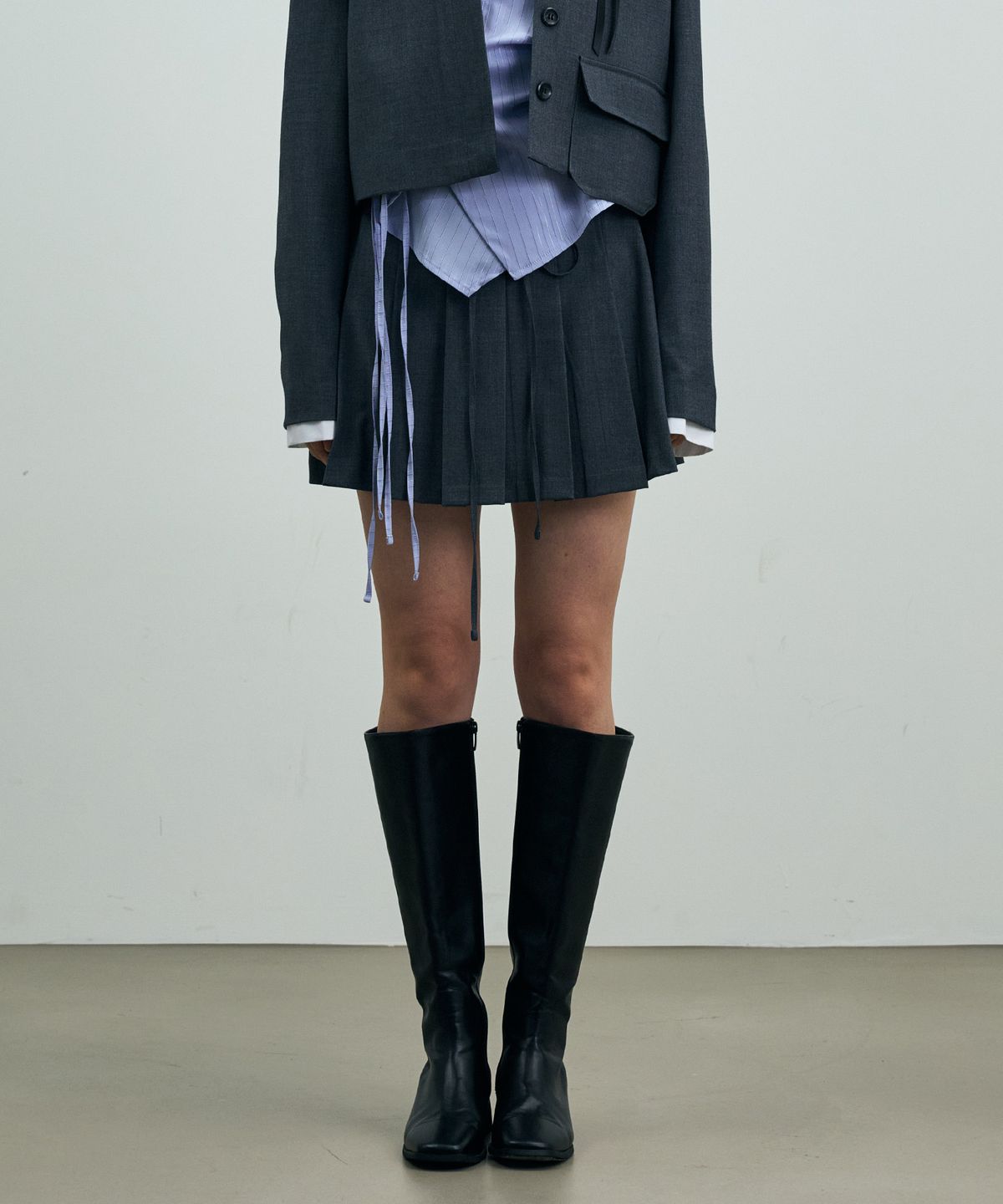 아리킴(ARIKIM) MILD PLEATS SKIRT PANTS / CHARCOAL