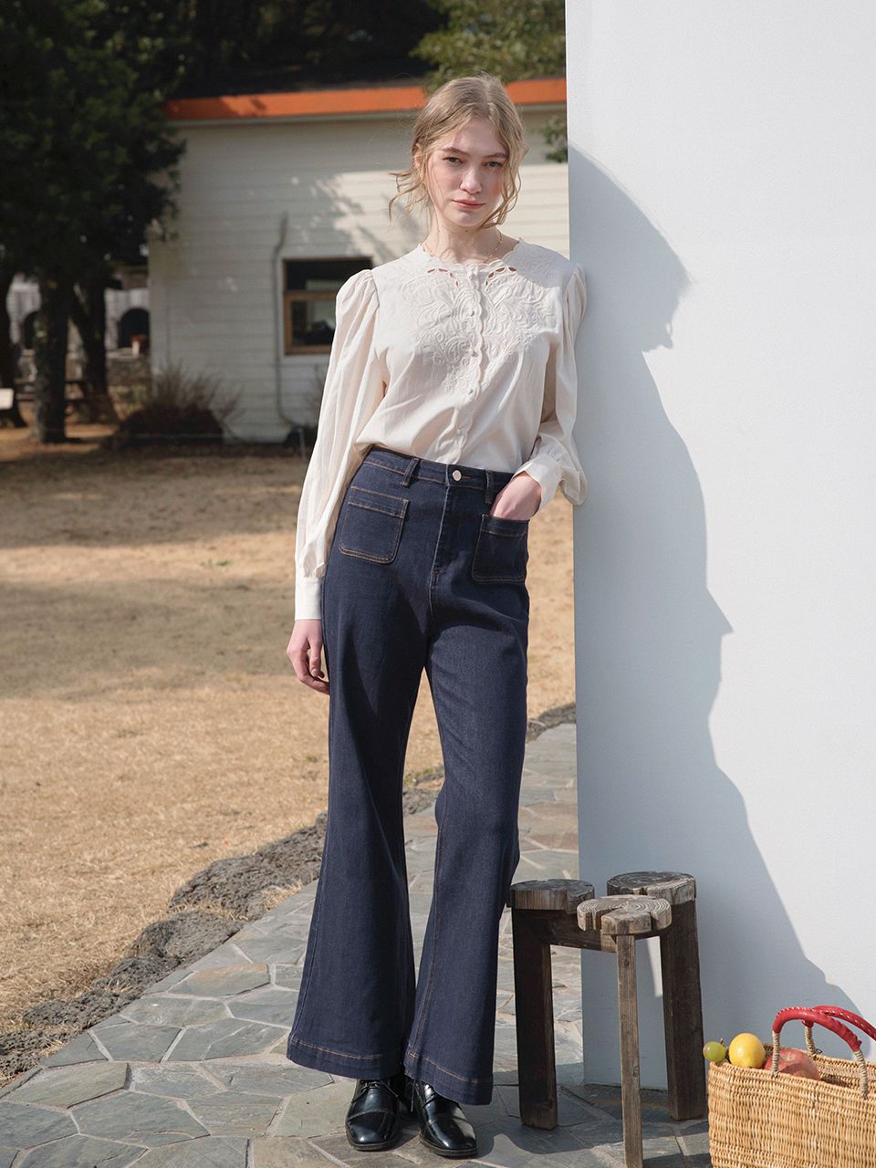 【LENINA】MARIE フレアレトロ ジーンズ ブルー MUSINSA | LENINA MARIE flared retro jean_DARK BLUE