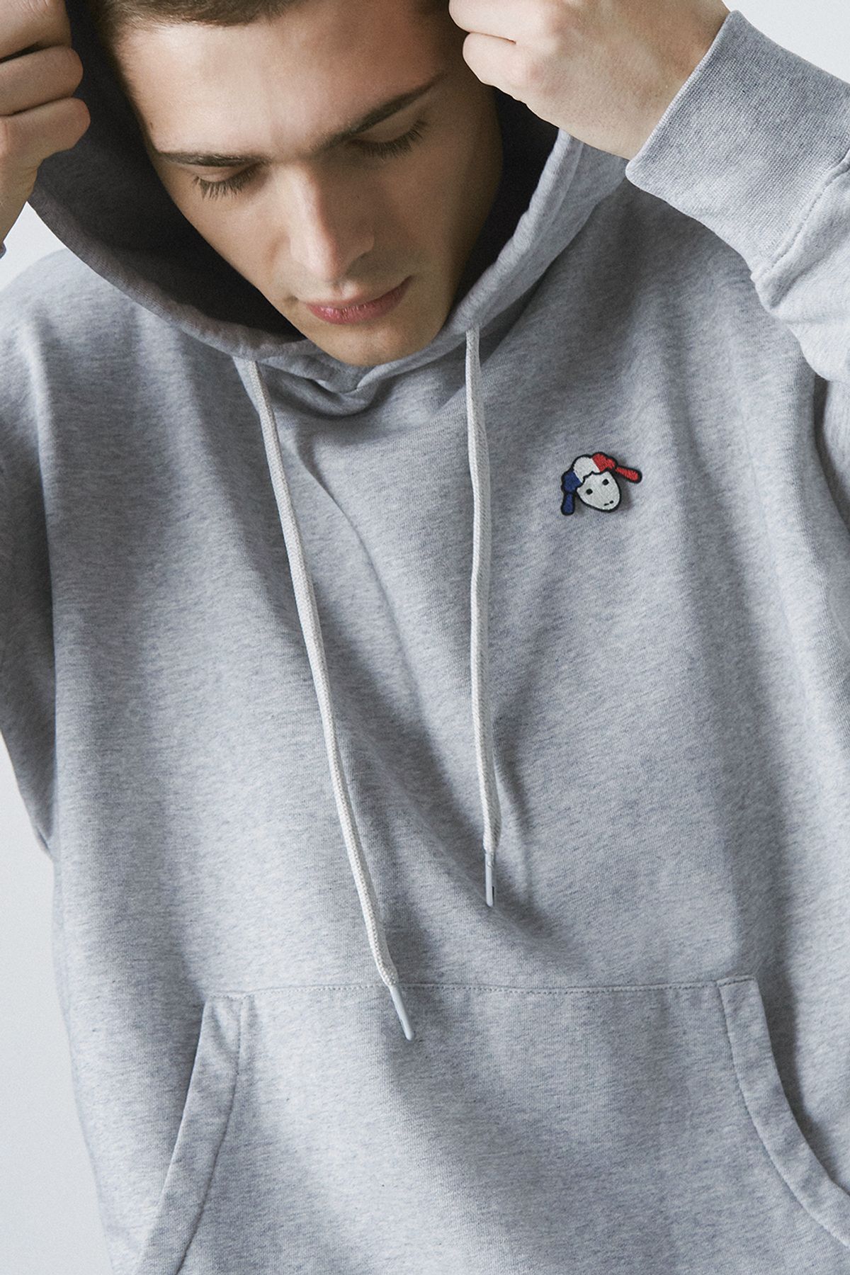 르몽생미셸(LE MONT ST MICHEL) Basic Hooded Sweatshirt (Small Mutton)_Melange Grey