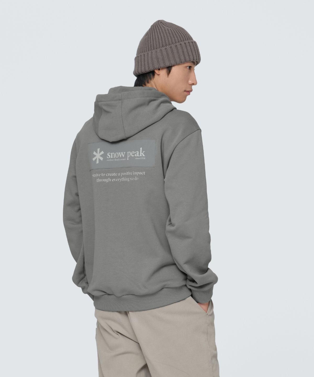 스노우피크 어패럴(SNOWPEAK APPAREL) 우븐 패치 후드 티셔츠 (S24FMFHD24) Dark Gray