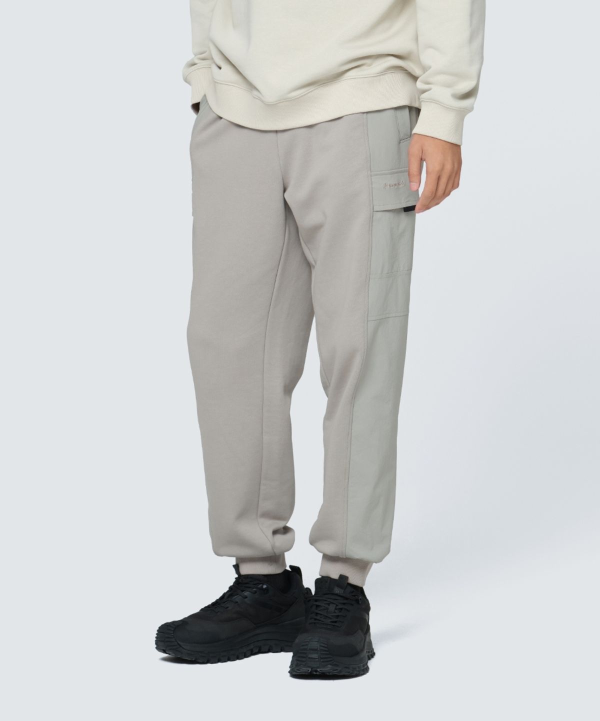 스노우피크 어패럴(SNOWPEAK APPAREL) 우븐 믹스 조거 팬츠 (S24FMFFP24) Beige Gray
