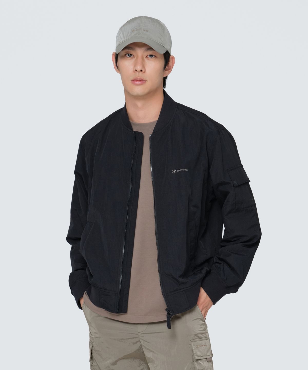 스노우피크 어패럴(SNOWPEAK APPAREL) 우븐 패치 봄버 자켓 (S24FMTWB36) Black