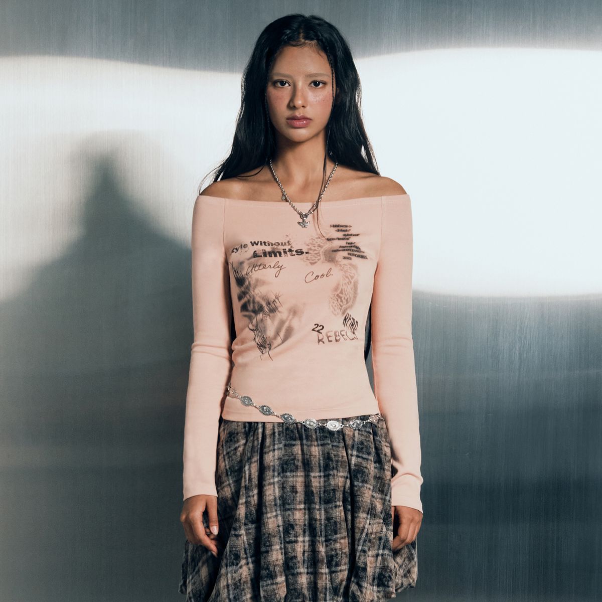 라라폭스(LALAFOX) OFF-SHOULDER PRINTING T-SHIRT 오프숄더 티셔츠 PINK BQ4CL006