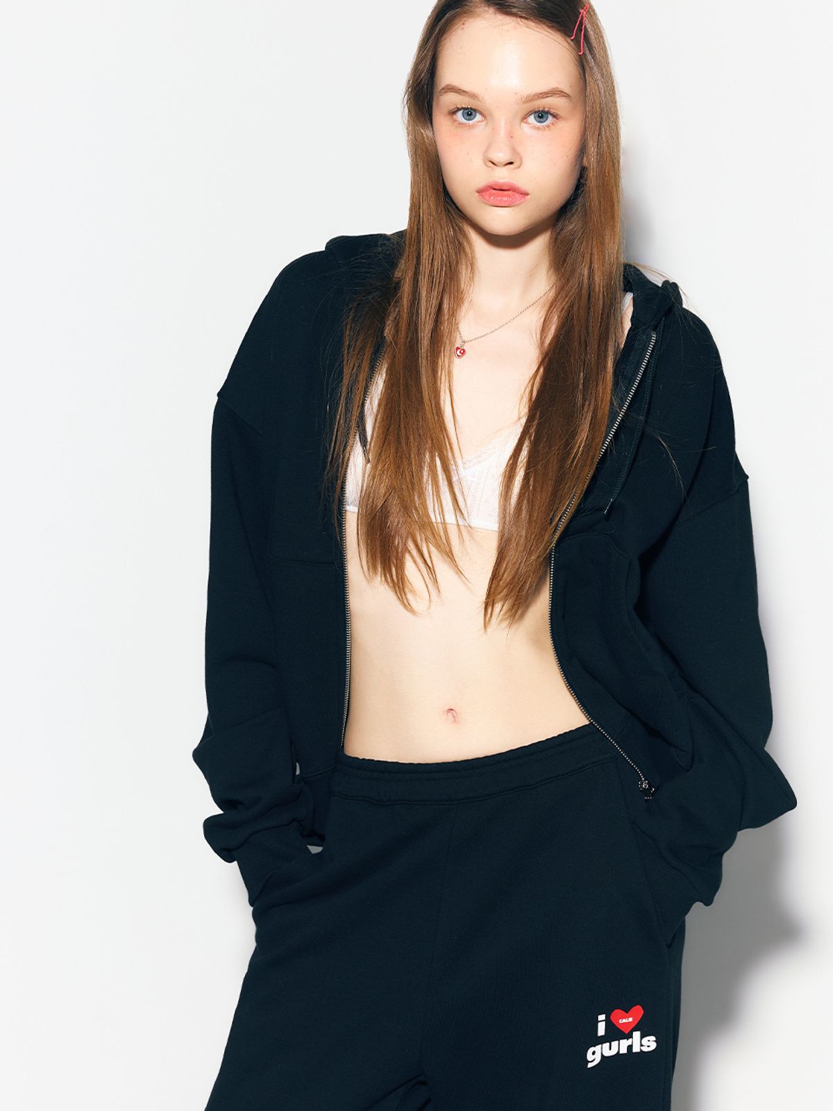 에즈이프 캘리(ASIF CALIE) GURLS LOGO SWEAT PANTS BLACK