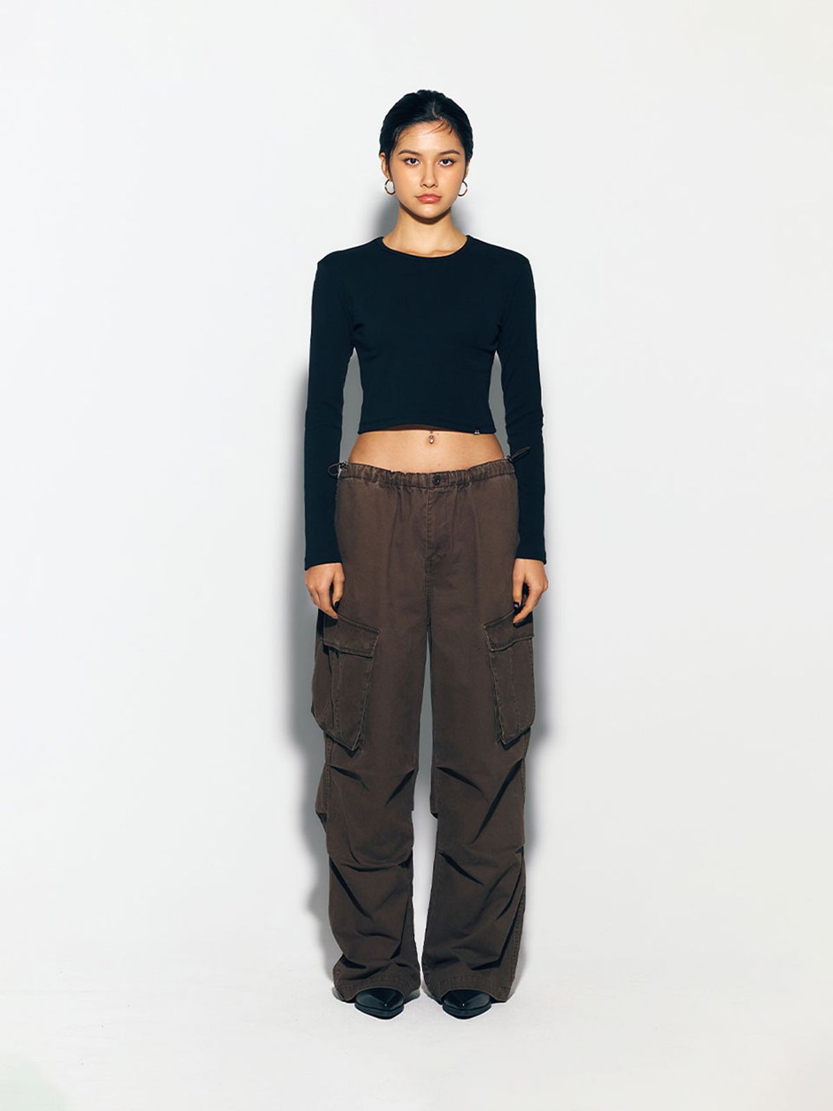 에즈이프 캘리(ASIF CALIE) GURLS BASIC CROP LONG SLEEVE T-SHIRT BLACK