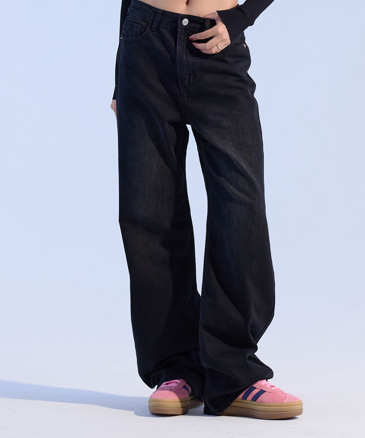 모아(MOAA) 레트로 스트레이트 데님 (JEAN BLACK)