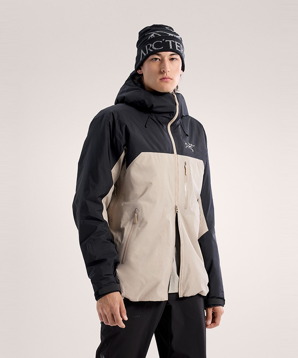 아크테릭스(ARCTERYX) 베타 인슐레이티드 자켓 남성 - BLACK / RUNE / AJOFMX8885