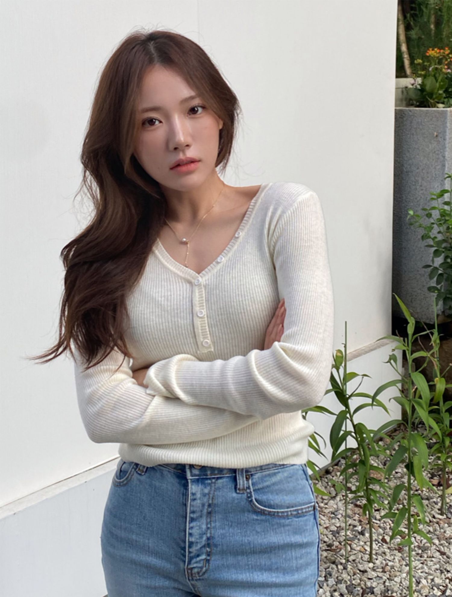 musinsa-twee-gomez-button-knit