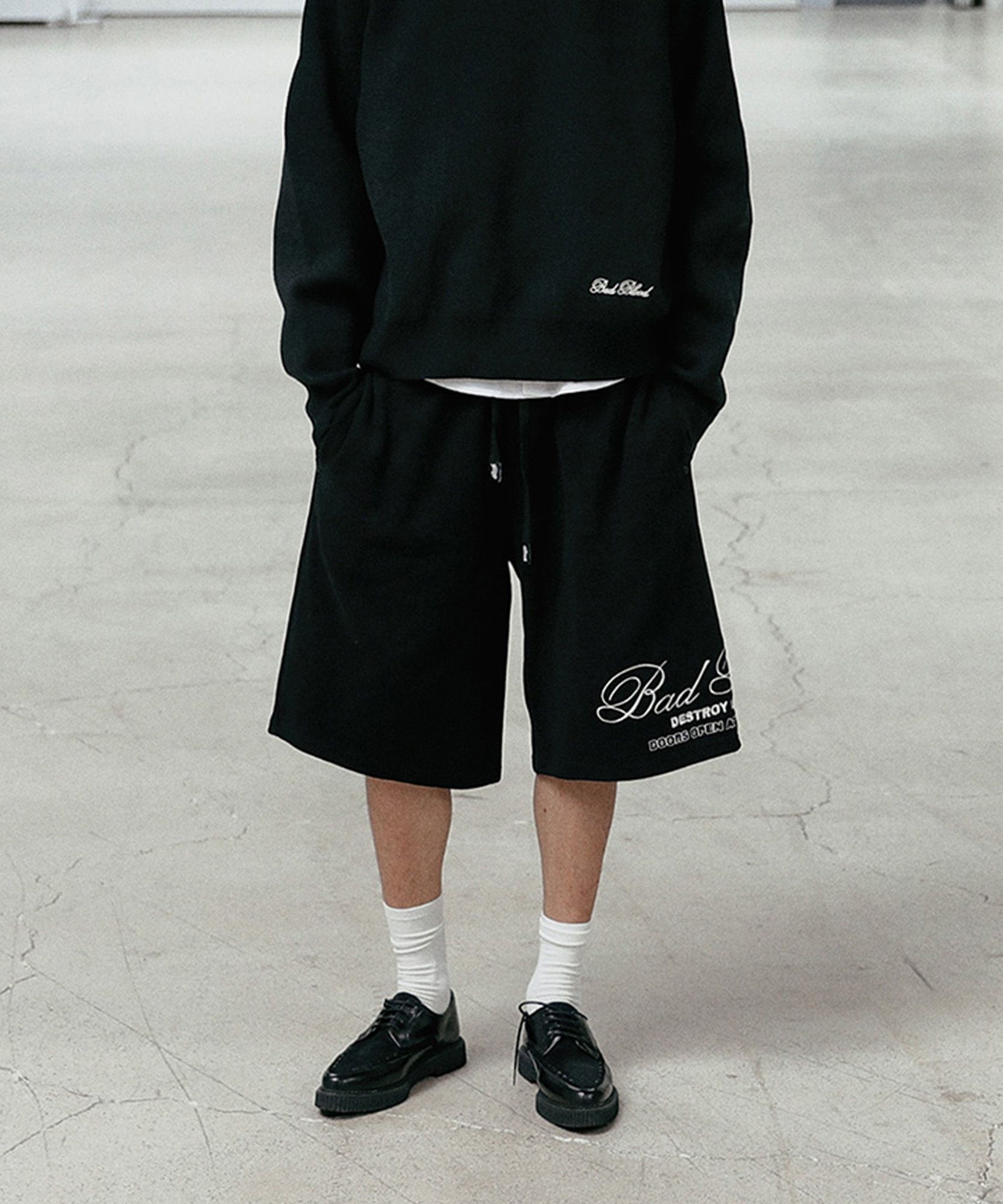 ★BADBLOOD★ Classic Logo Bermuda Pants Black w-srt24-070 MUSINSA | BADBLOOD Classic Logo Bermuda Pants - Black