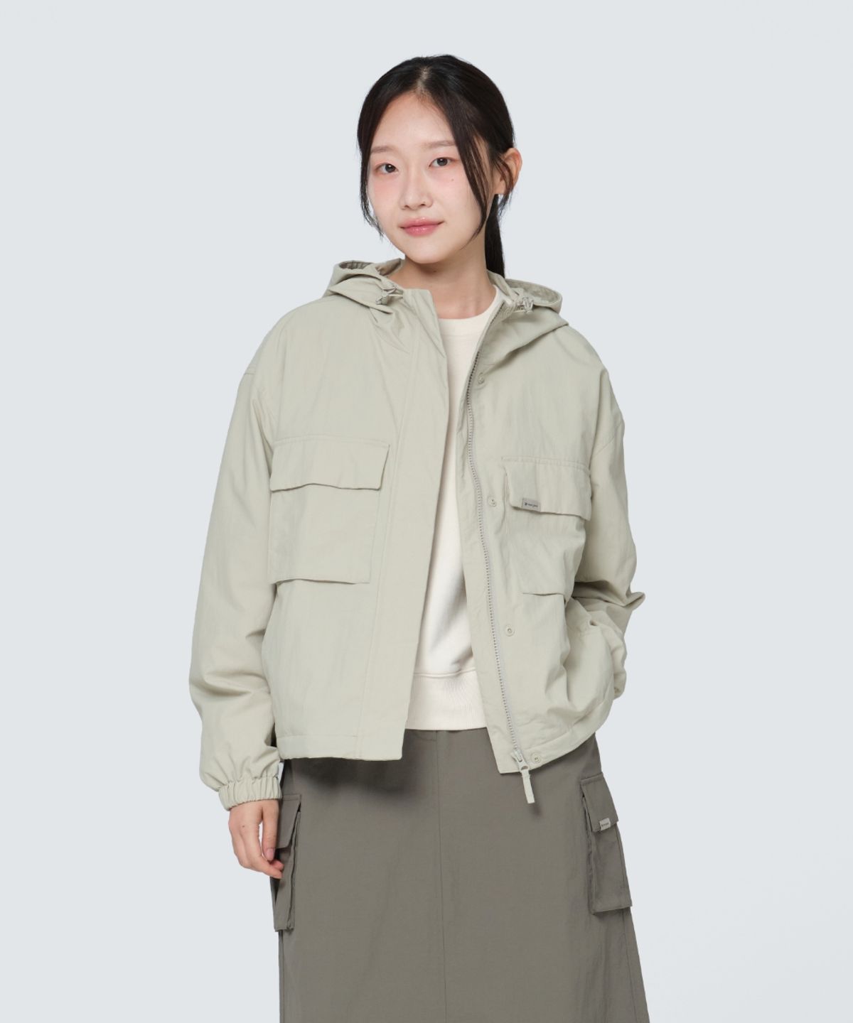 스노우피크 어패럴(SNOWPEAK APPAREL) 캠플 여성 바람막이 (S24FWCWB13) Light Beige