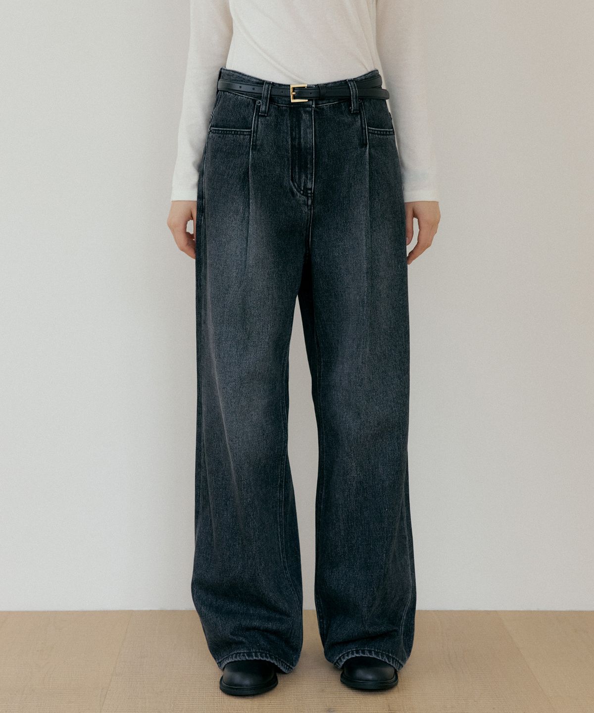 더페니(THE PENNY) ONETUCK WIDE DENIM - Black
