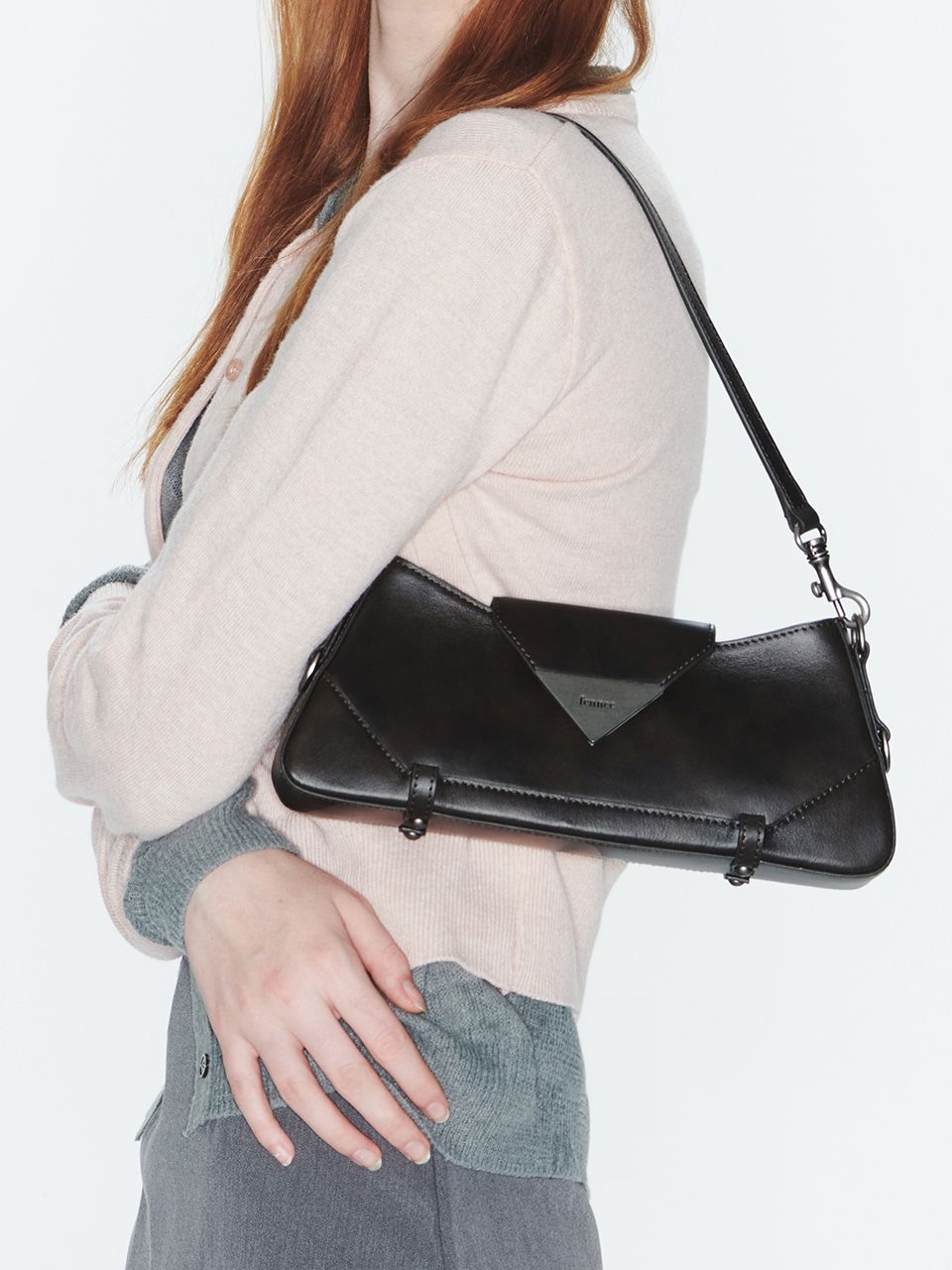 MUSINSA | fennec GAVI TRIANGLE BAG - BROWN
