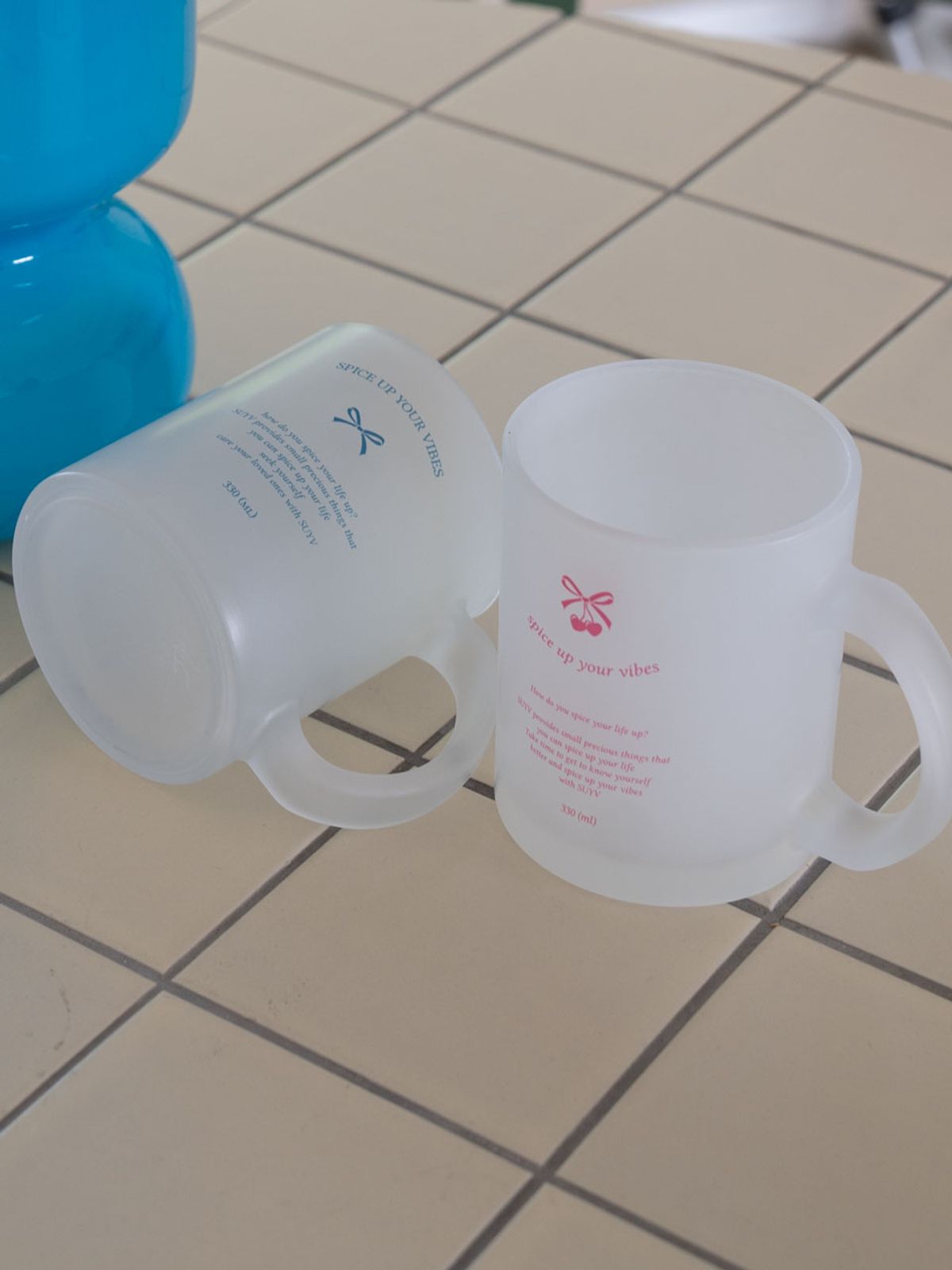 수이브(SUYV) 불투명 330ml 레터링 머그컵