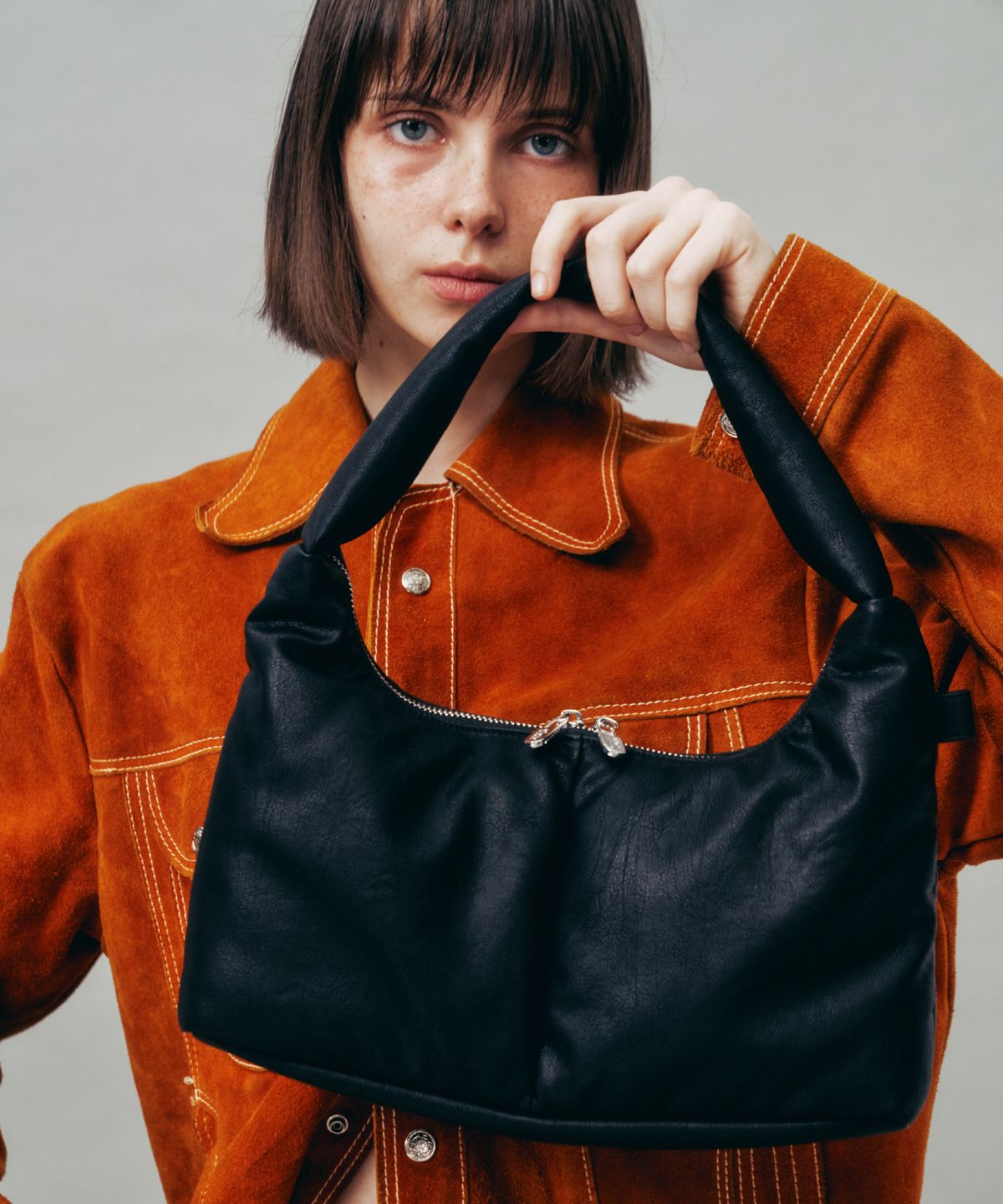 필인더블랭크(FILLINTHEBLANK) Soft Basket Hobo Bag (S)(black)