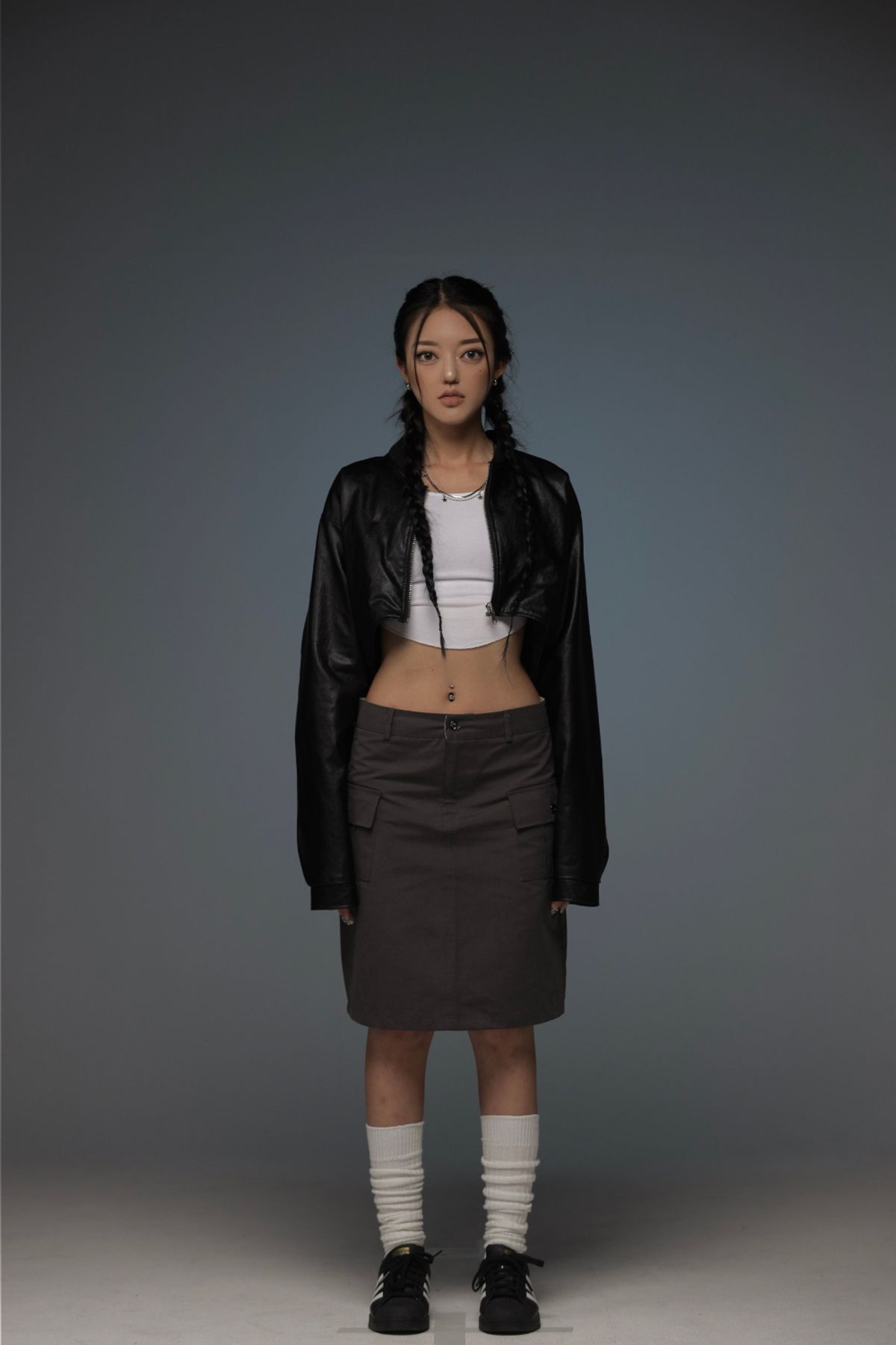 딥인블루(DEEPINBLUE) MIDI CARGO SKIRT CHARCOAL