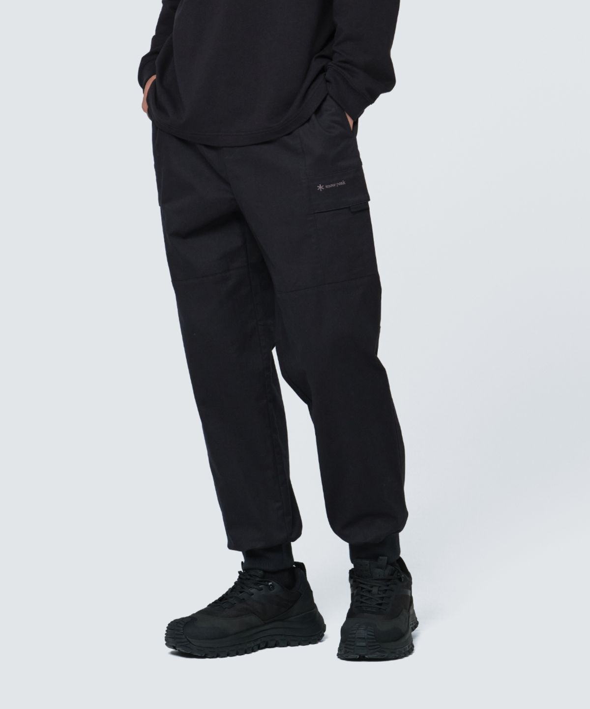 스노우피크 어패럴(SNOWPEAK APPAREL) 클랜드 카고 조거 팬츠 (S24FUDPT90) Black