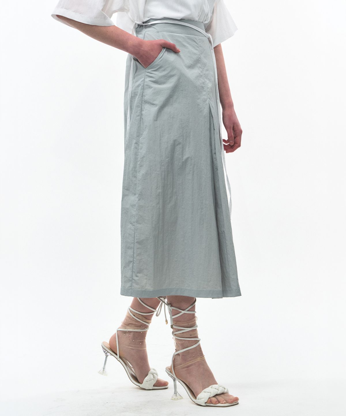 닐라이즈(NEALIZE) Nylon Maxi Skirt Light Gray