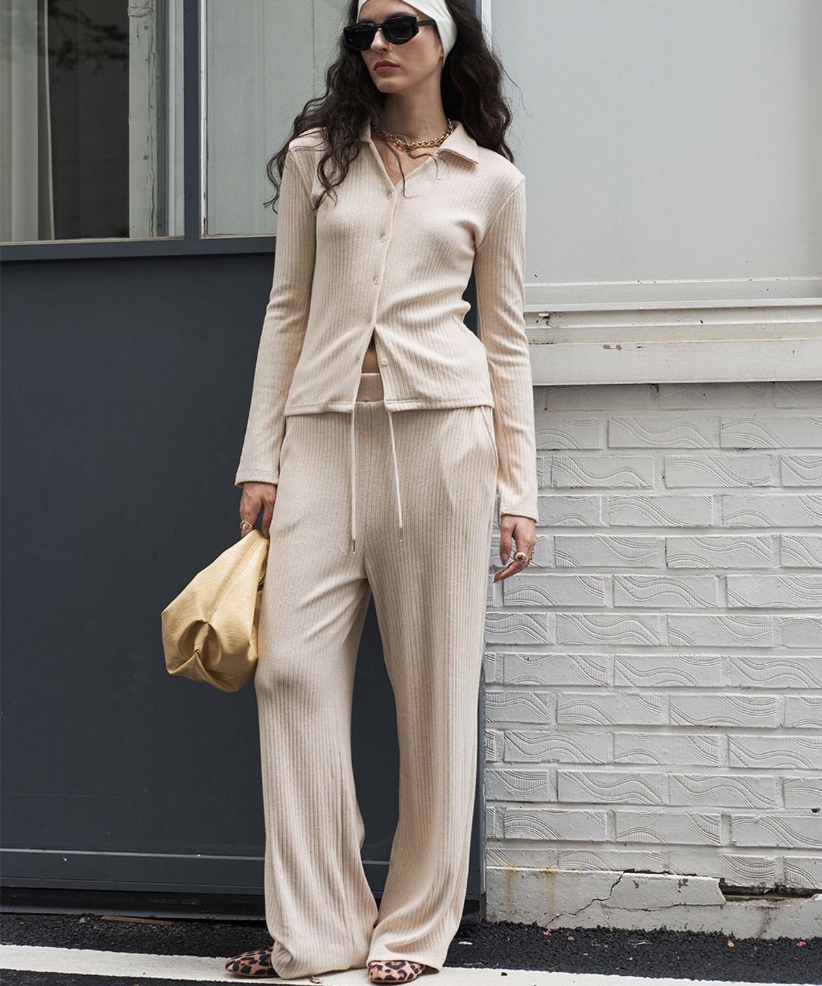 320쇼룸(320SHOWROOM) Ribbed Banding Wide-Leg Pants Beige