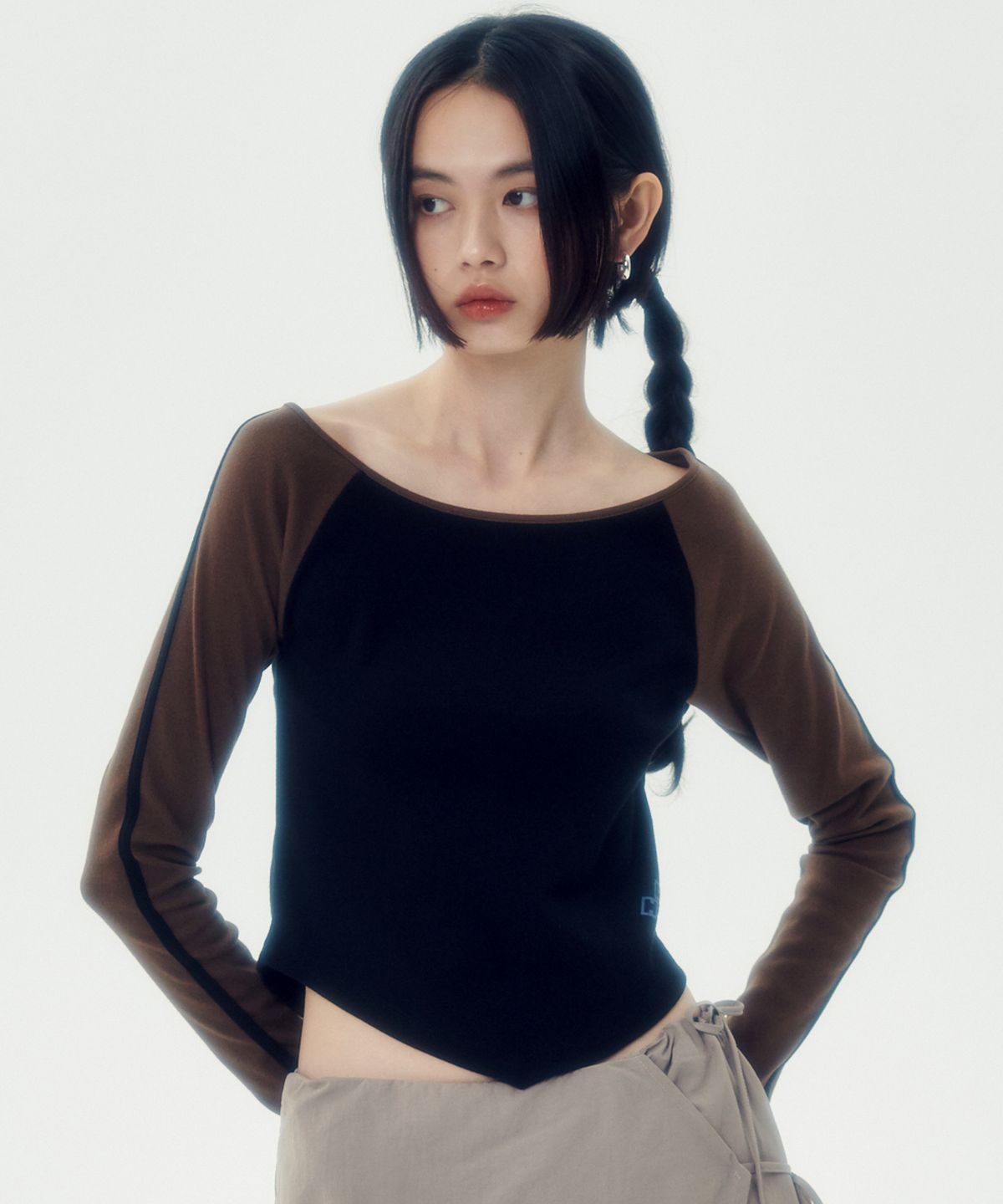 러닝하이(RUNNINGHIGH) 스포츠 슬림 래글런 티 [블랙]