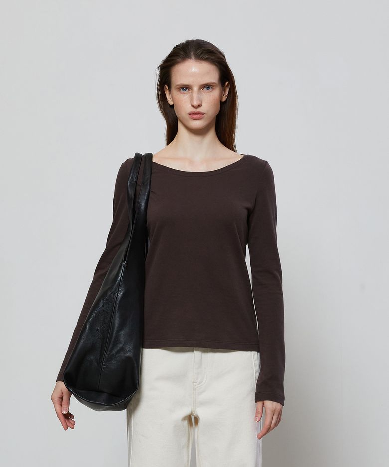 SOFT WIDE NECK T-SHIRTS - BROWN