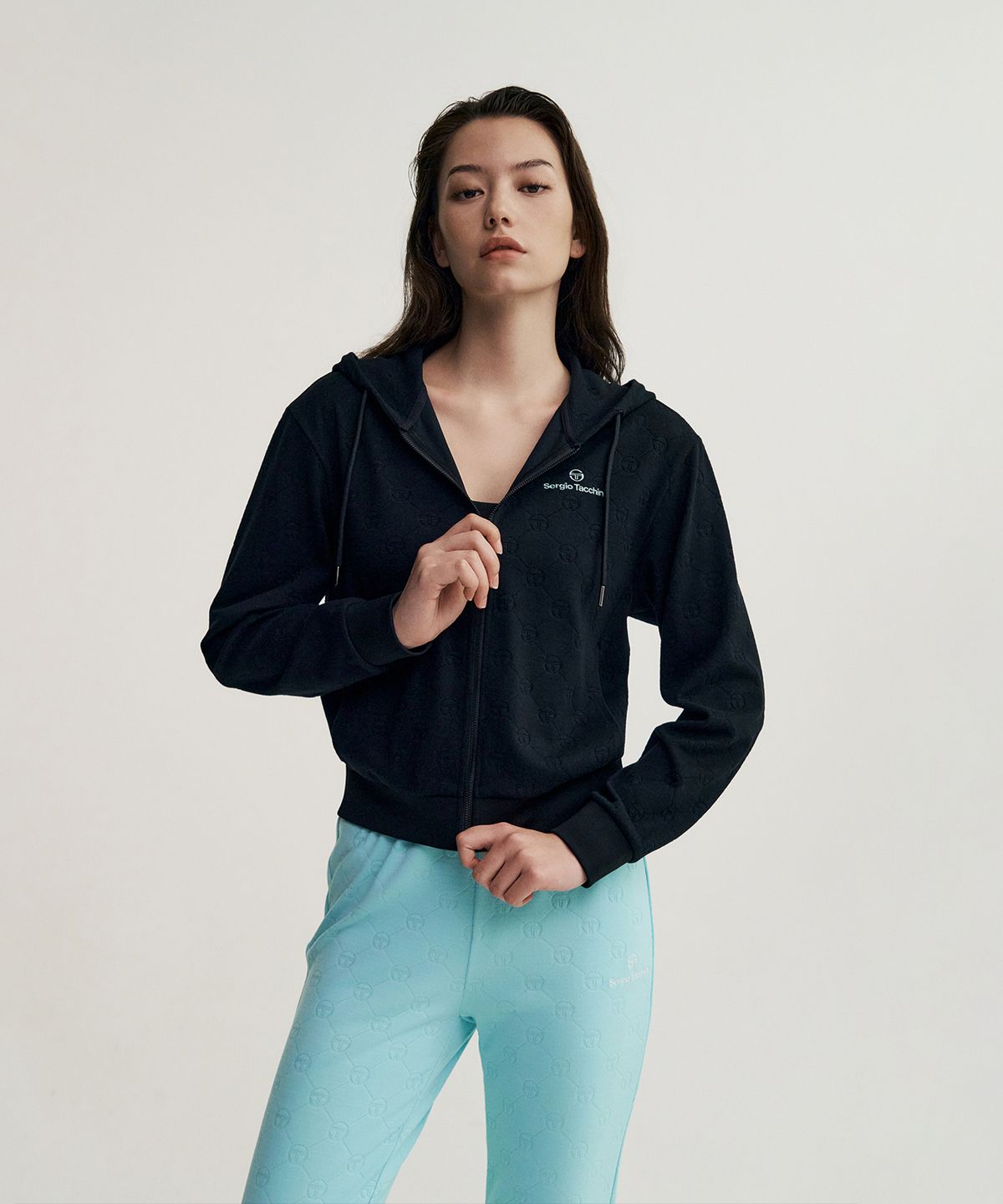 세르지오 타키니(SERGIO TACCHINI) W 데일리 자카드 후드 집업 (Black)