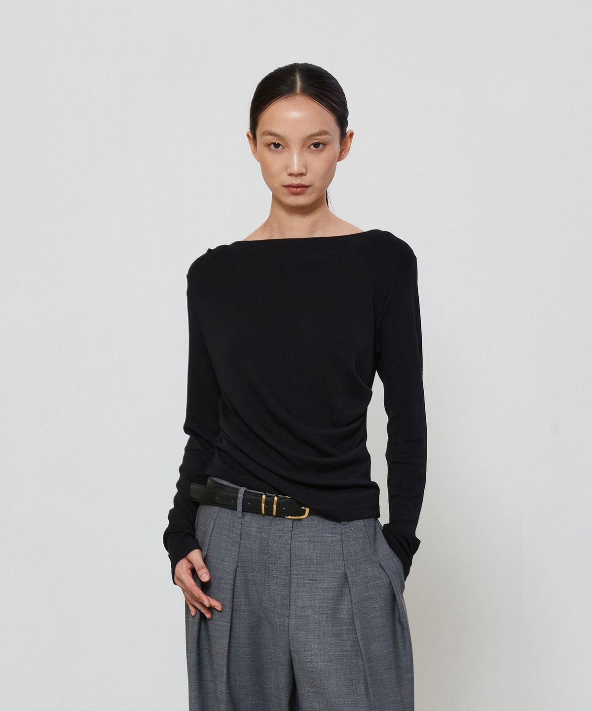 노티아(NOTIA) UNBALANCE DRAPE T-SHIRT - BLACK