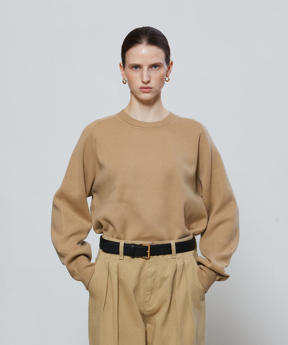 노티아(NOTIA) BASIC REGLAN KNIT SWEATER - BEIGE
