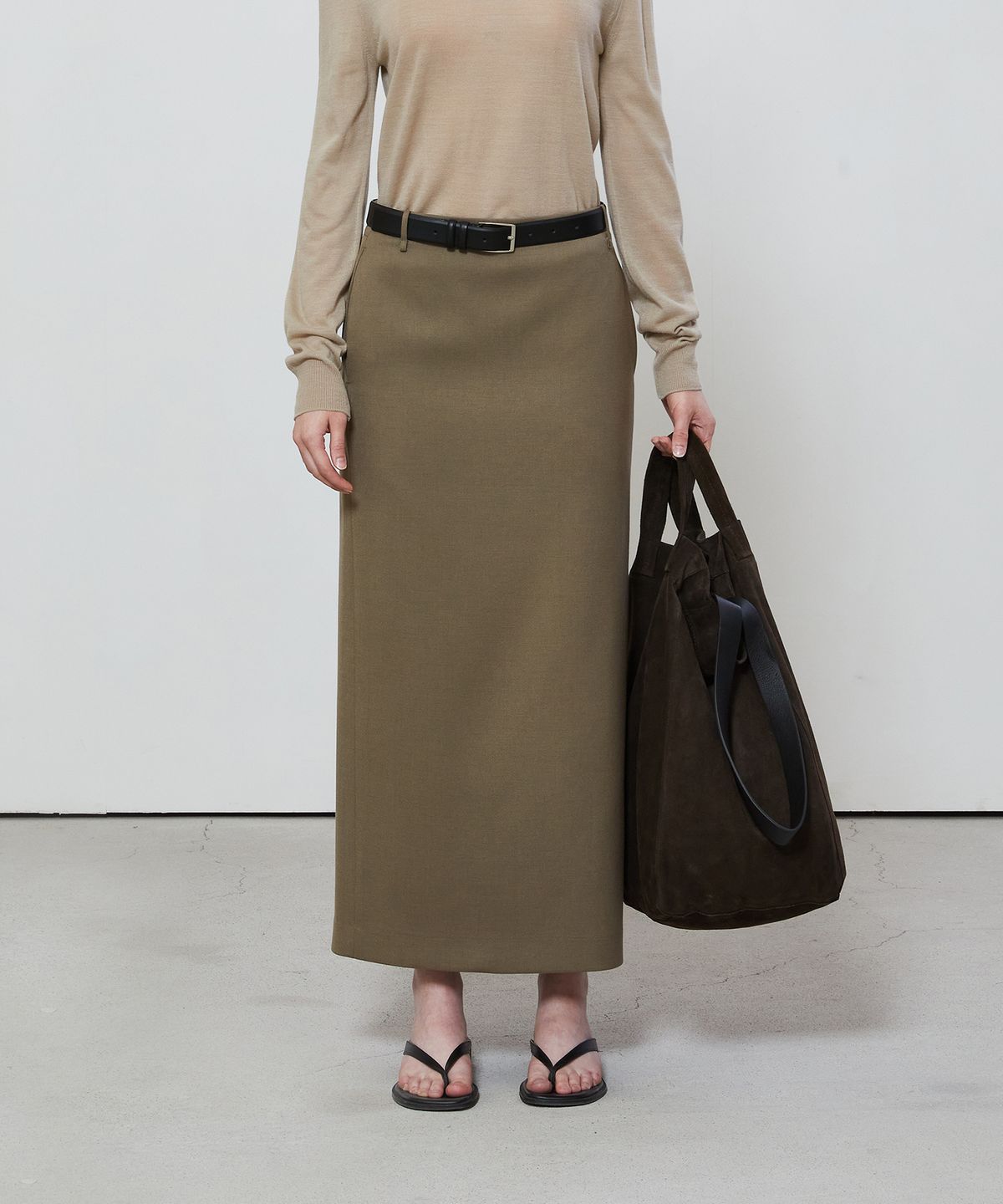 노티아(NOTIA) STANDARD FIT LONG SKIRT - KHAKI