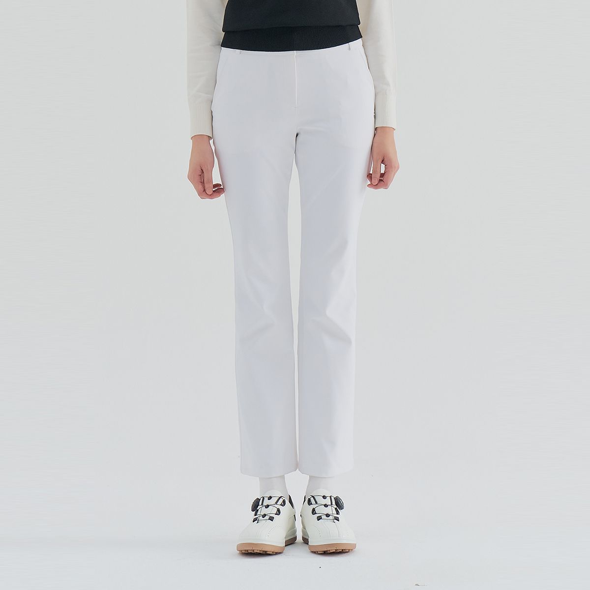 테일러메이드 어패럴(TAYLORMADE APPAREL) 여성 솔리드 부츠컷 팬츠 TPN-72HG83-101