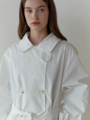 Magnet trench coat (white)