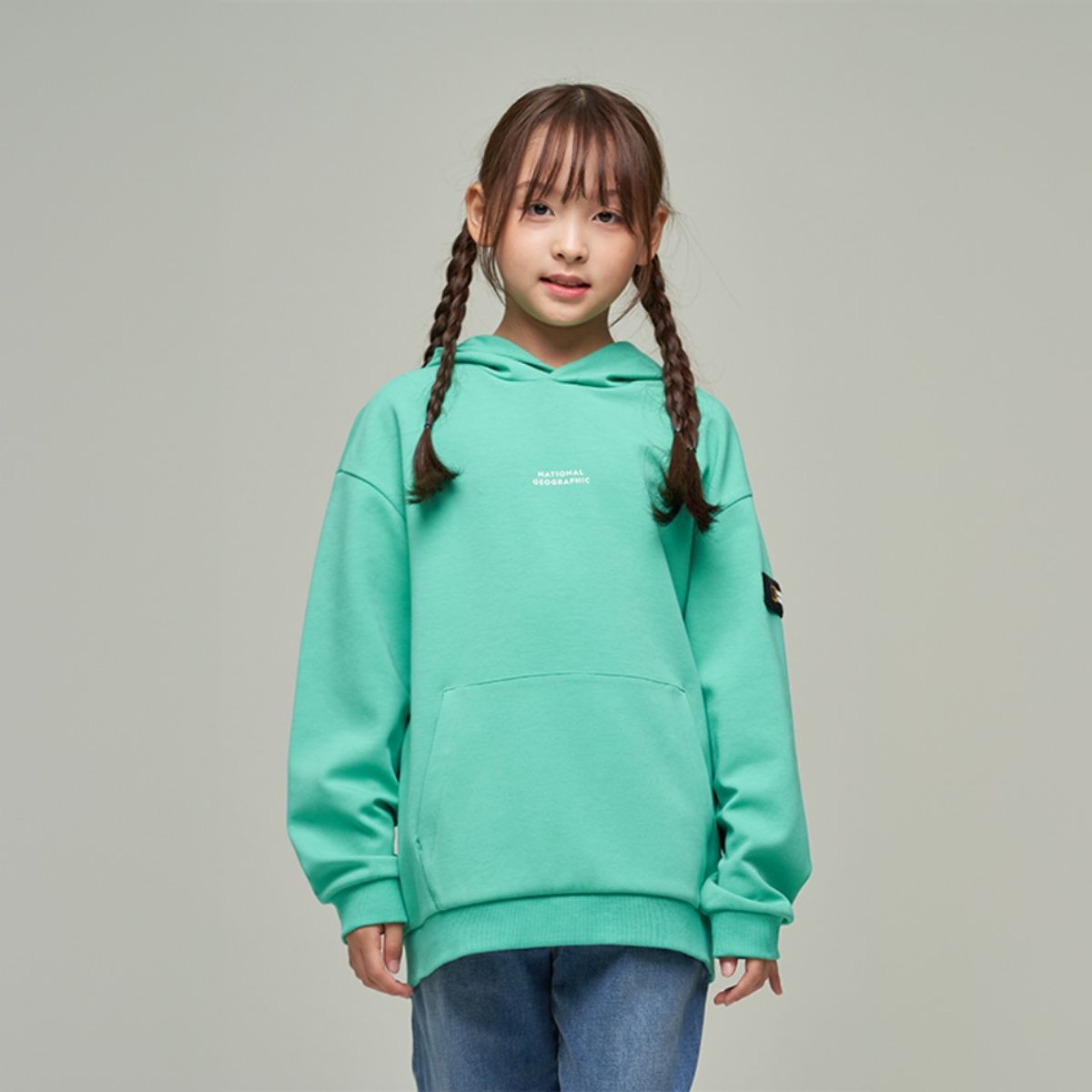 내셔널지오그래픽 키즈(NATIONAL GEOGRAPHIC KIDS) K243UHD910 백그래픽 후드 티셔츠 BISCAYGREEN