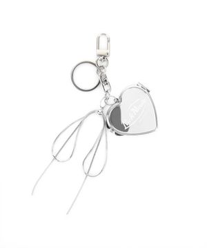 HEART IN BUTTERFLY KEYRING_SILVER