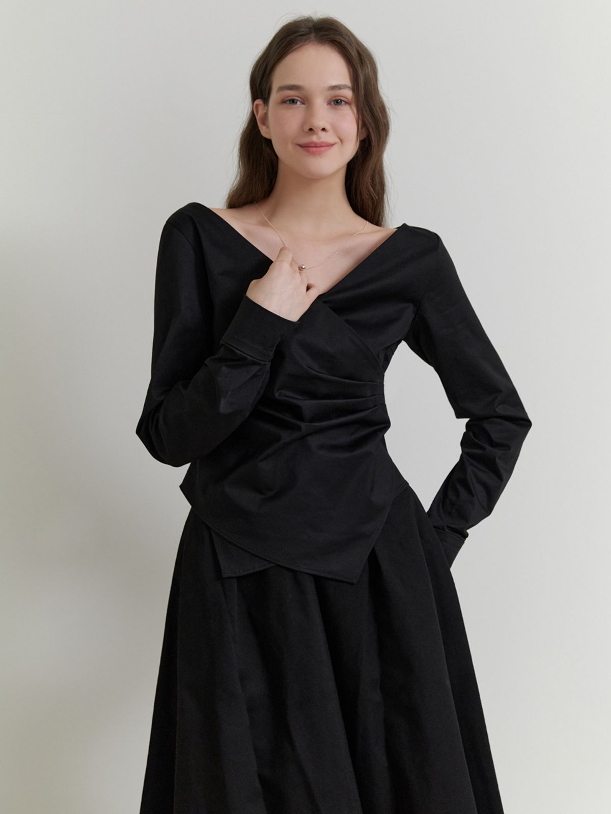 리엘(RE L) Twine wrap blouse (black)