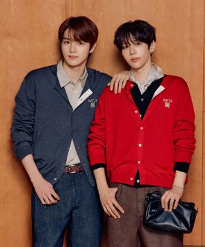 [라이즈PICK] 로렌 베이직 크루넥 파인 가디건 레드