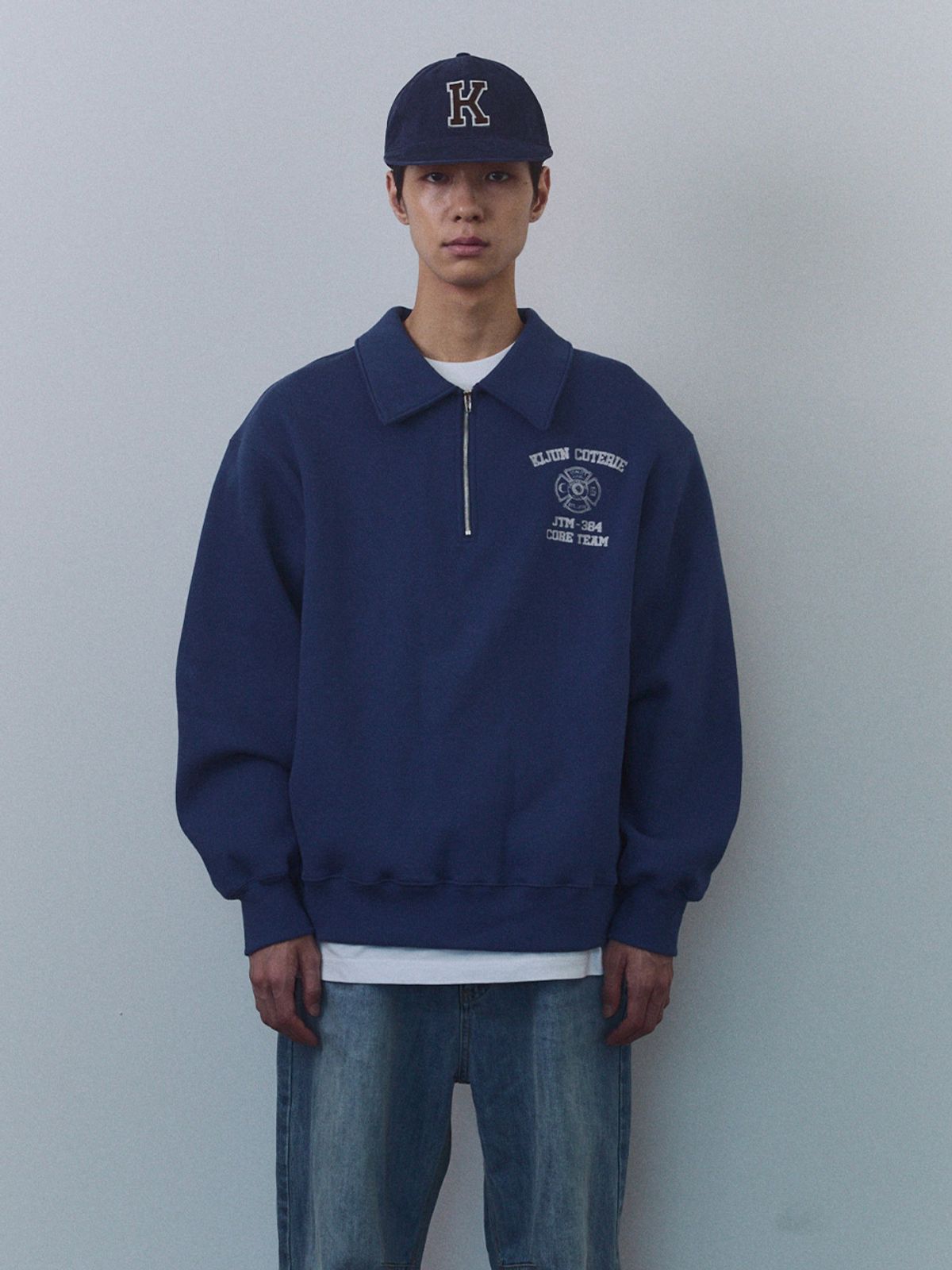 기준 맨(KIJUN MEN) Crest Half Zip-Up Pullover Dusty Blue