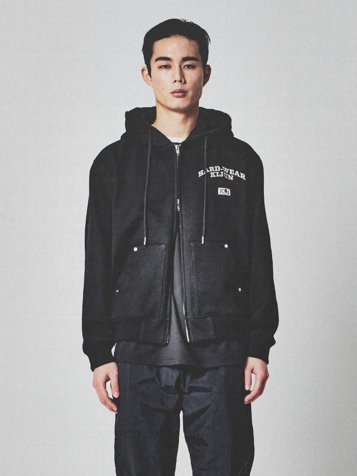 기준 맨(KIJUN MEN) Rivet Zip-Up Hoodie Black