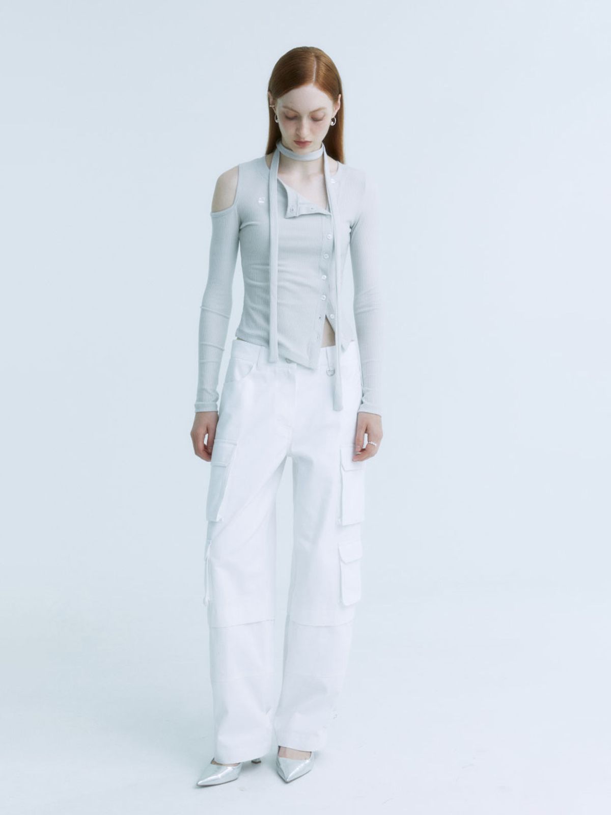뮤제(MUSEE) VIENNE Unbalanced Cut-Out Detail Knitted Cardigan_Gray