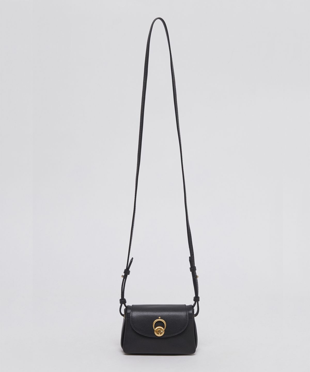 아카이브앱크(ARCHIVEPKE) Luv hole mini bag(Deep sleep)_OVBRX25203BLK