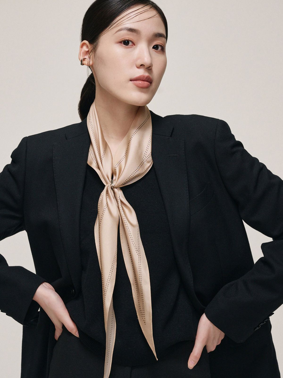 생럭슈(SAINTLUXURE) 테일러 베이지